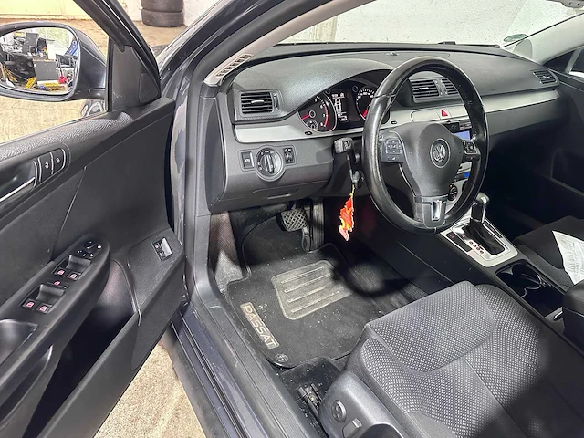 Volkswagen - passat - 1.4 tsi automaat comfl. bluem - 98-kpf-9 - afbeelding 20 van  20