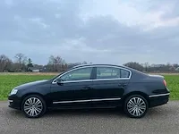 Volkswagen - passat - 3.2 v6 highline 4m - 53-sp-hs - 2006 - afbeelding 8 van  15