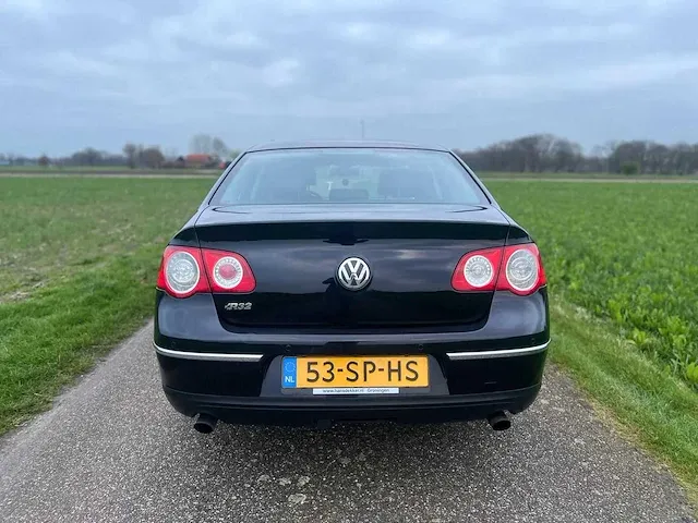 Volkswagen - passat - 3.2 v6 highline 4m - 53-sp-hs - 2006 - afbeelding 10 van  15
