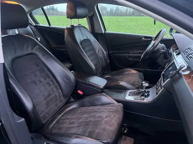 Volkswagen - passat - 3.2 v6 highline 4m - 53-sp-hs - 2006 - afbeelding 15 van  15