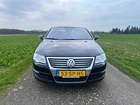 Volkswagen - passat - 3.2 v6 highline 4m - personenauto - 2006 - afbeelding 12 van  14
