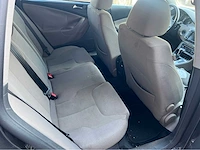 Volkswagen - passat - variant - personenauto - 2010 - afbeelding 16 van  29