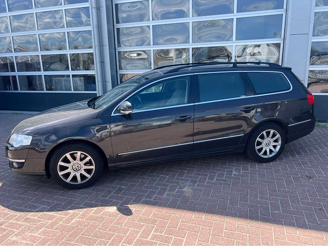 Volkswagen - passat - variant - personenauto - 2010 - afbeelding 12 van  29