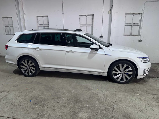 Volkswagen - passat variant - 1.4 tsi gte highline - hr-251-r - afbeelding 24 van  27