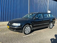 Volkswagen - passat variant - 1.8-5v trendline - personenauto - afbeelding 1 van  17