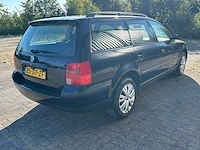 Volkswagen - passat variant - 1.8-5v trendline - personenauto - afbeelding 11 van  17
