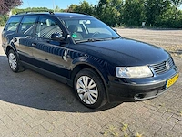 Volkswagen - passat variant - 1.8-5v trendline - personenauto - afbeelding 12 van  17