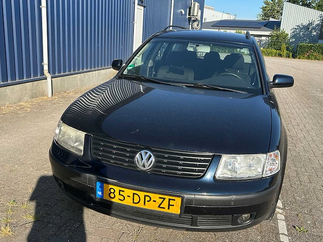 Volkswagen - passat variant - 1.8-5v trendline - personenauto - afbeelding 13 van  17