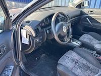 Volkswagen - passat variant - 1.8-5v trendline - personenauto - afbeelding 14 van  17