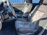 Volkswagen - passat variant - 1.8-5v trendline - personenauto - afbeelding 15 van  17