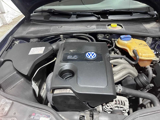 Volkswagen - passat variant - 2.0 trendline automaat - 78-gt-lr - afbeelding 9 van  19