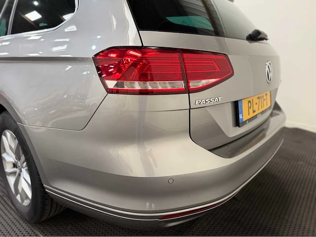 Volkswagen - passat variant - tdi - personenauto - 2017 - afbeelding 3 van  32