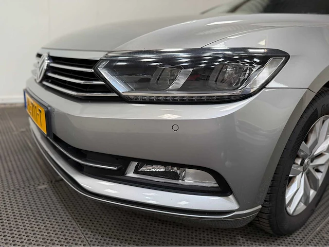 Volkswagen - passat variant - tdi - personenauto - 2017 - afbeelding 4 van  32