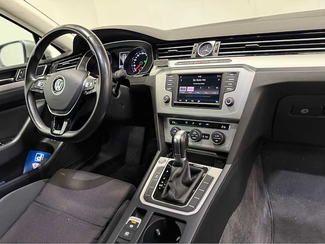 Volkswagen - passat variant - tdi - personenauto - 2017 - afbeelding 5 van  32