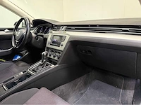 Volkswagen - passat variant - tdi - personenauto - 2017 - afbeelding 7 van  32