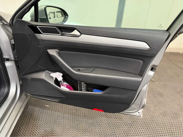 Volkswagen - passat variant - tdi - personenauto - 2017 - afbeelding 17 van  32