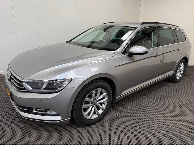 Volkswagen - passat variant - tdi - personenauto - 2017 - afbeelding 12 van  32