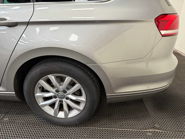 Volkswagen - passat variant - tdi - personenauto - 2017 - afbeelding 24 van  32