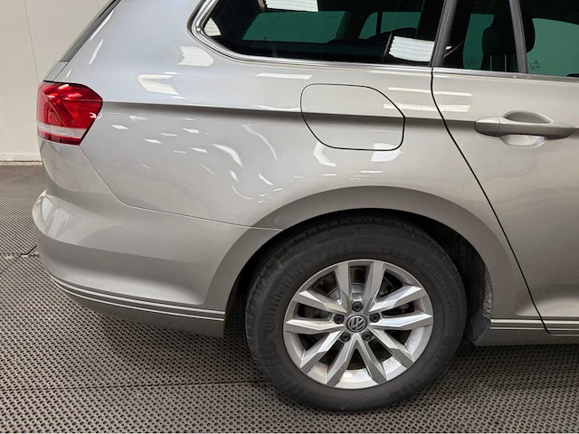 Volkswagen - passat variant - tdi - personenauto - 2017 - afbeelding 25 van  32