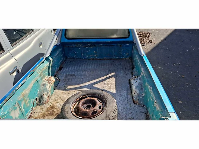 Volkswagen - pickup - caddy - duits - afbeelding 7 van  12