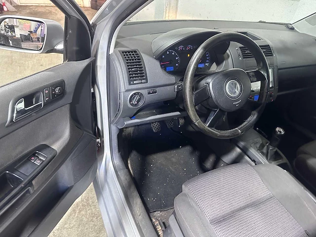 Volkswagen - polo - 1.2-12v - 37-kxp-5 - afbeelding 20 van  20