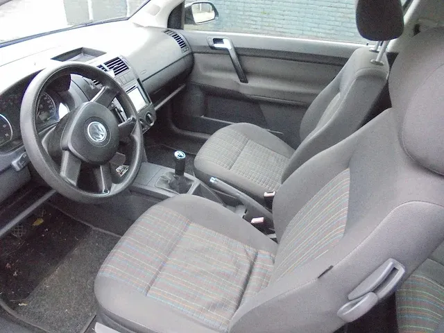 Volkswagen - polo - 1.2-12v optive - 76-sn-hl - afbeelding 7 van  11