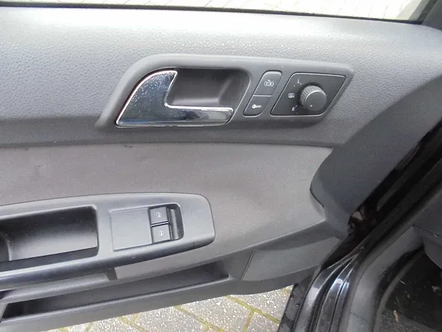 Volkswagen - polo - 1.2-12v optive - 76-sn-hl - afbeelding 8 van  11