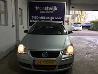 Volkswagen - polo - 1.2 optive - 74-ts-df - afbeelding 8 van  17