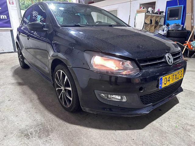 Volkswagen - polo - 1.2 tdi bl.m. comfl. - 04-txz-3 - afbeelding 16 van  19
