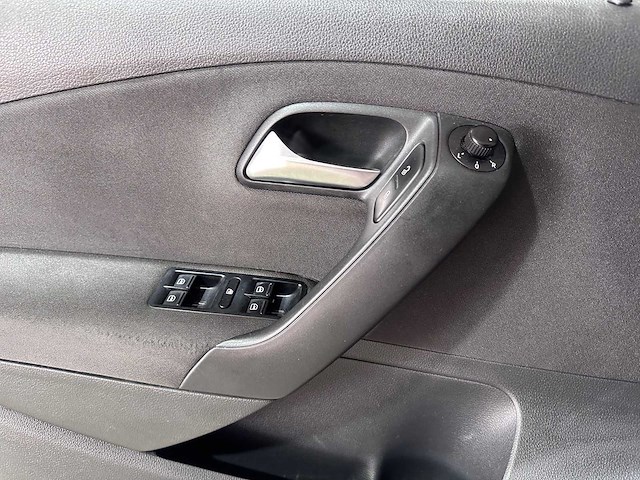 Volkswagen - polo - 1.2 tsi bluem comfl. - 82-xzf-1 - afbeelding 4 van  20