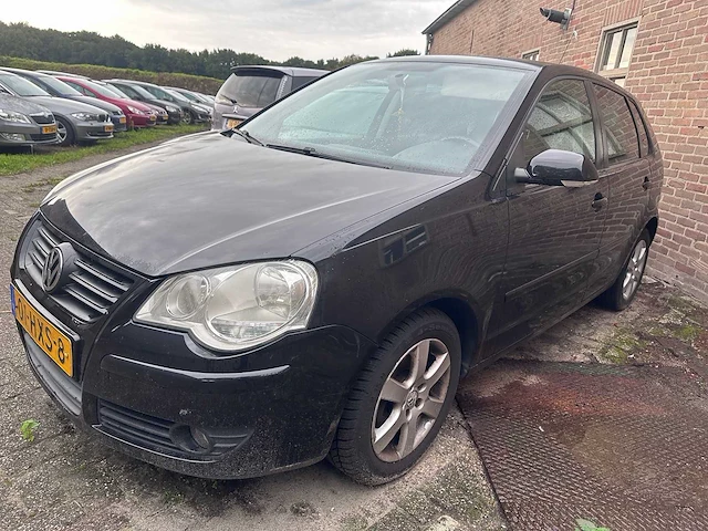 Volkswagen - polo - 1.4-16v comfortline - 01-hxs-8 - afbeelding 1 van  12