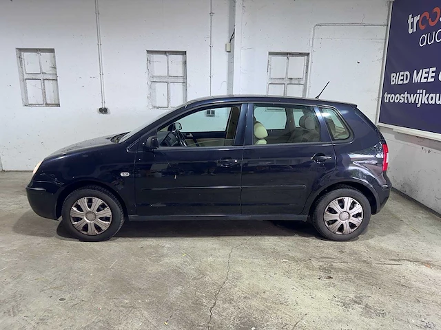 Volkswagen - polo - 1.4-16v comfortline - 40-nk-fp - afbeelding 11 van  18