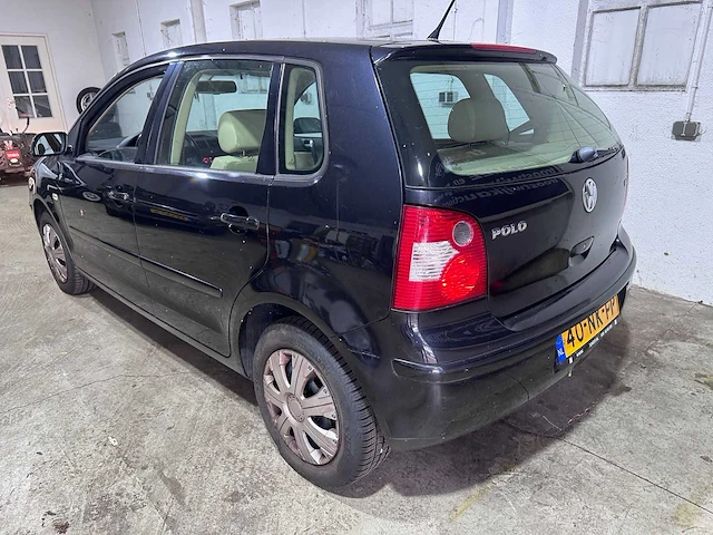 Volkswagen - polo - 1.4-16v comfortline - 40-nk-fp - afbeelding 12 van  18