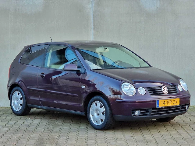 Volkswagen - polo - 1.4-16v highline - 14-pp-zx - 2004 - afbeelding 12 van  23