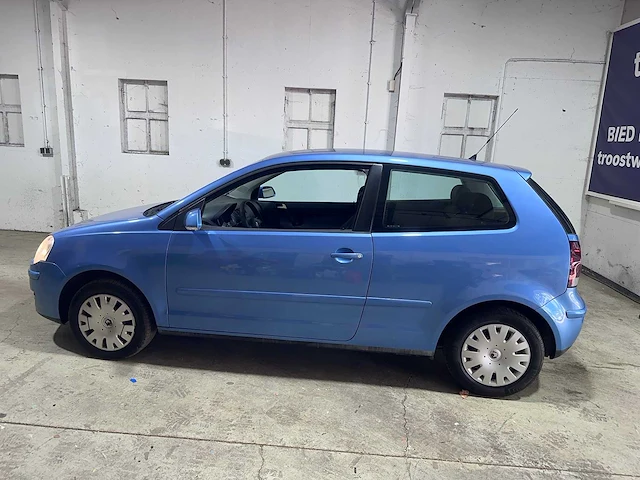 Volkswagen - polo - 1.4-16v optive - 35-zj-tk - afbeelding 9 van  16
