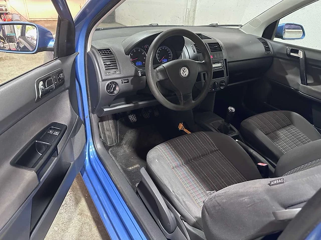 Volkswagen - polo - 1.4-16v optive - 35-zj-tk - afbeelding 15 van  16