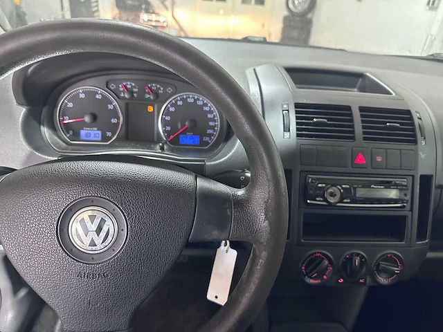 Volkswagen - polo - 1.4-16v optive - 35-zj-tk - afbeelding 16 van  16