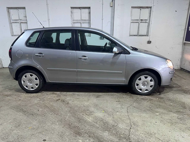Volkswagen - polo - 1.4-16v sportline - 04-sx-rr - afbeelding 17 van  20