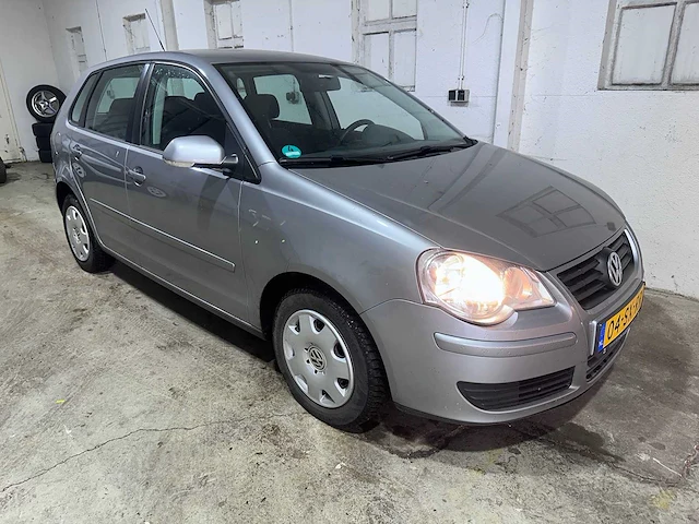 Volkswagen - polo - 1.4-16v sportline - 04-sx-rr - afbeelding 18 van  20