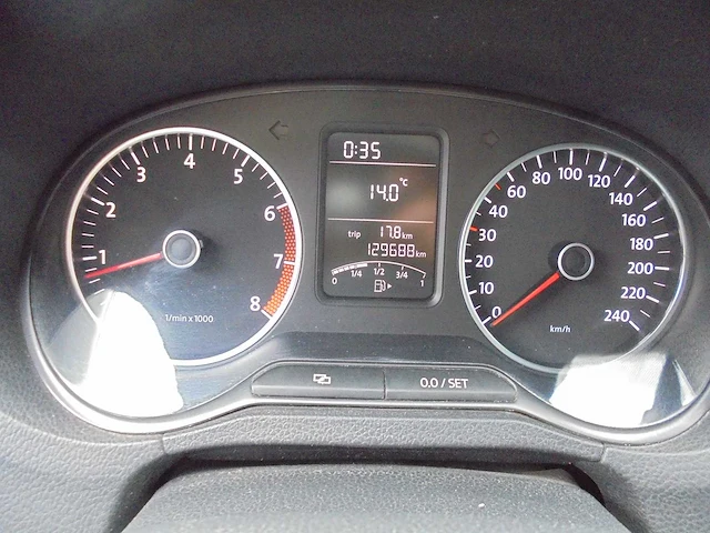 Volkswagen - polo - 1.4-16v trendline - glk-02-bo - 2010 - afbeelding 3 van  13