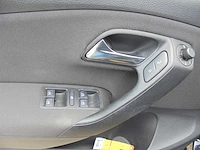 Volkswagen - polo - 1.4-16v trendline - glk-02-bo - 2010 - afbeelding 11 van  13