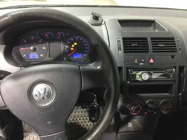 Volkswagen - polo - 1.4 tdi trendl bluem - 50-jhv-4 - afbeelding 2 van  19