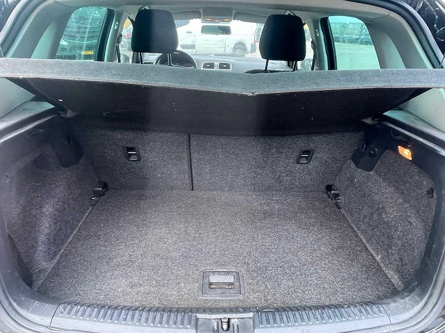 Volkswagen - polo - 1.6 tdi highline - personenauto - afbeelding 9 van  22