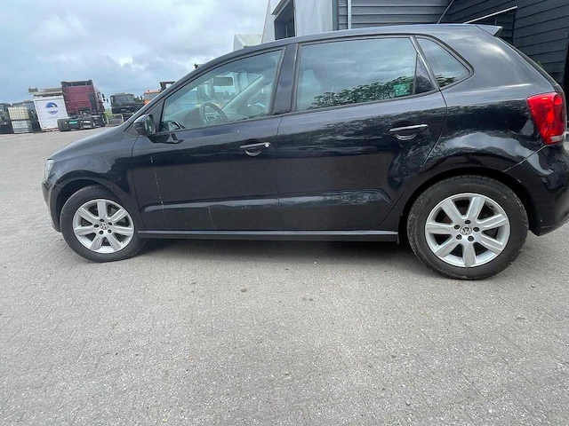 Volkswagen - polo - 1.6 tdi highline - personenauto - afbeelding 11 van  22