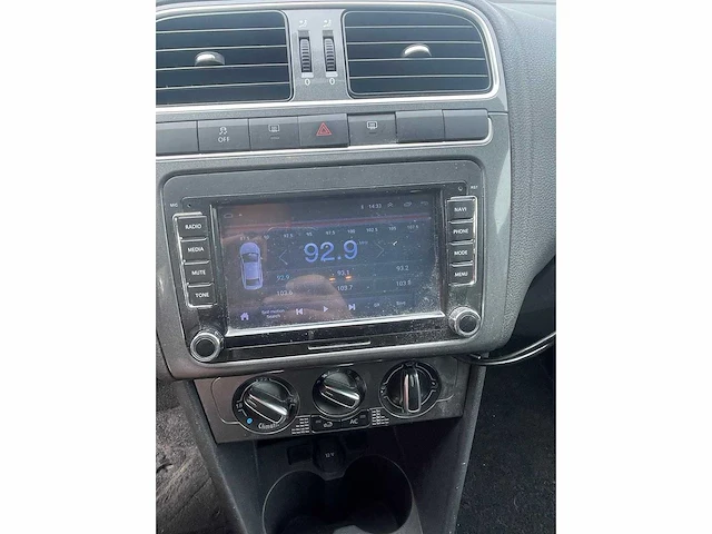 Volkswagen - polo - 1.6 tdi highline - personenauto - afbeelding 18 van  22