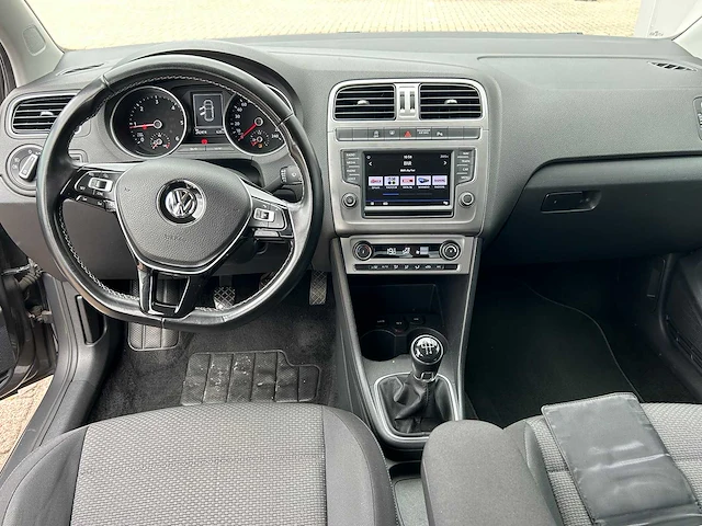 Volkswagen - polo - 90pk tdi highline - personenauto - afbeelding 17 van  17