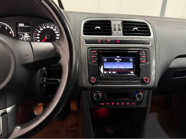 Volkswagen - polo - personenauto - 2012 - afbeelding 7 van  27