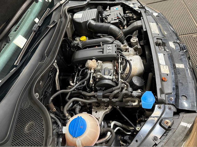 Volkswagen - polo - personenauto - 2012 - afbeelding 13 van  27