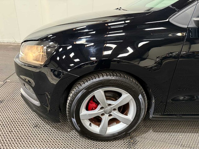 Volkswagen - polo - personenauto - 2012 - afbeelding 17 van  27