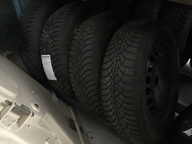 Volkswagen - polo - velg (4x) - afbeelding 4 van  5